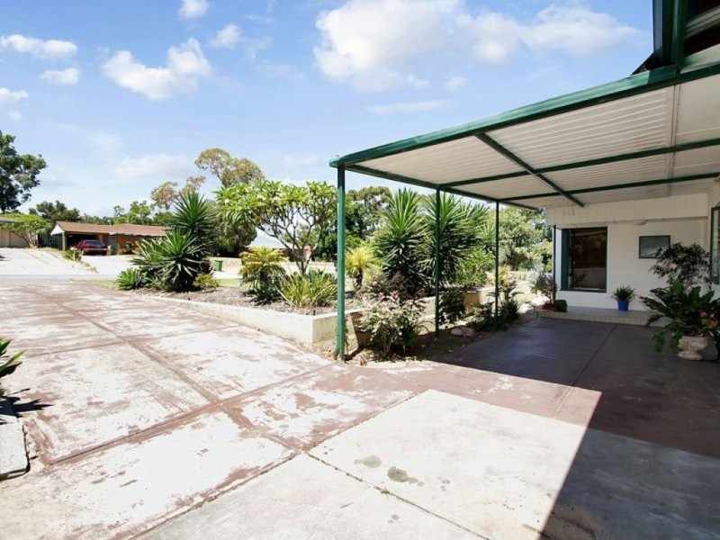 142 Cordelia Ave, Coolbellup WA 6163