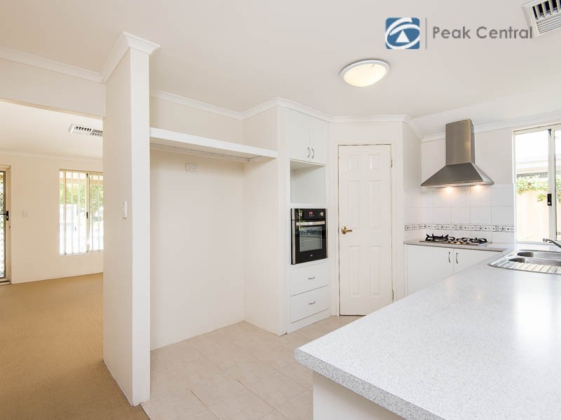 73 Aurora Drive, Atwell WA 6164