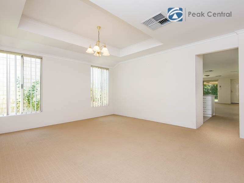 73 Aurora Drive, Atwell WA 6164