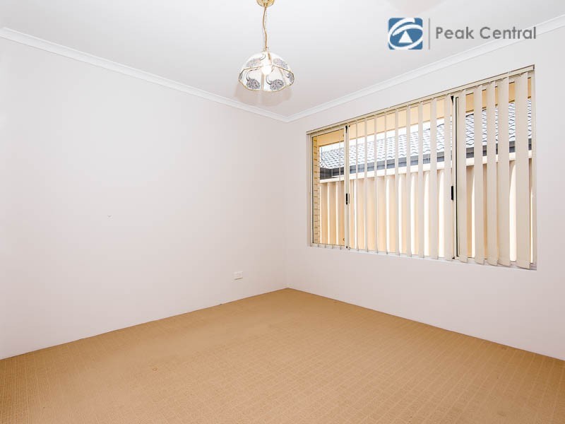 73 Aurora Drive, Atwell WA 6164