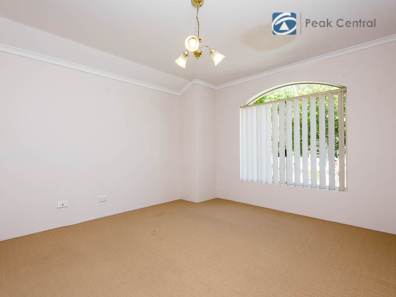 73 Aurora Drive, Atwell WA 6164