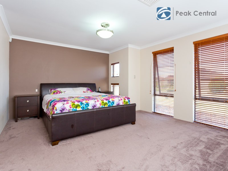 35 Frankenia Turn, Success WA 6164