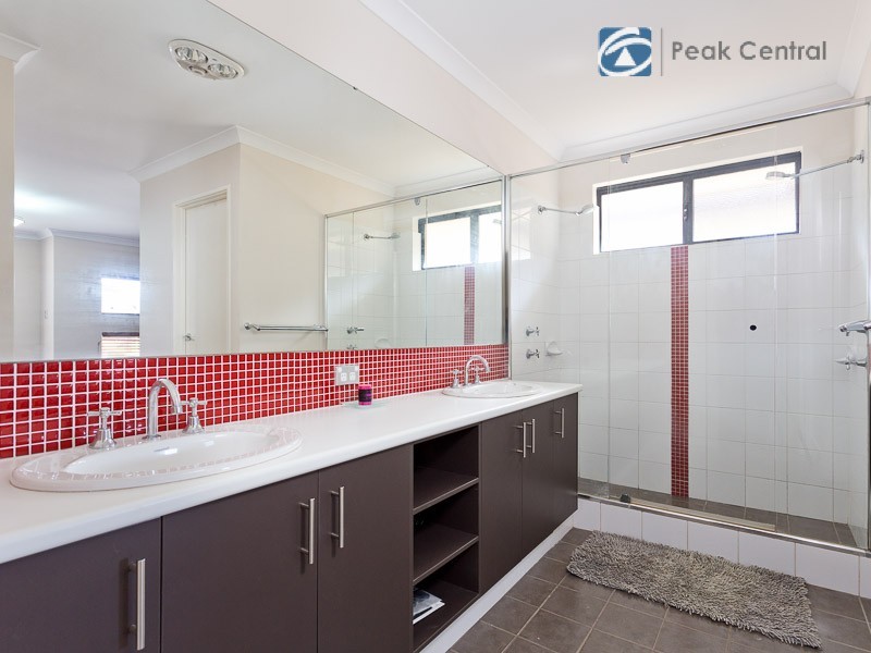 35 Frankenia Turn, Success WA 6164