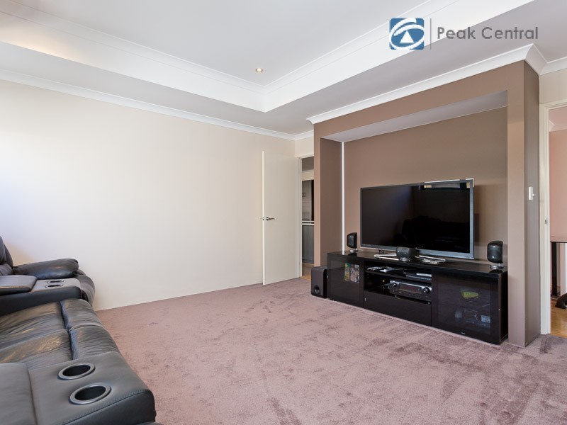 35 Frankenia Turn, Success WA 6164