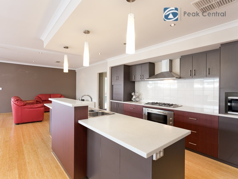 35 Frankenia Turn, Success WA 6164