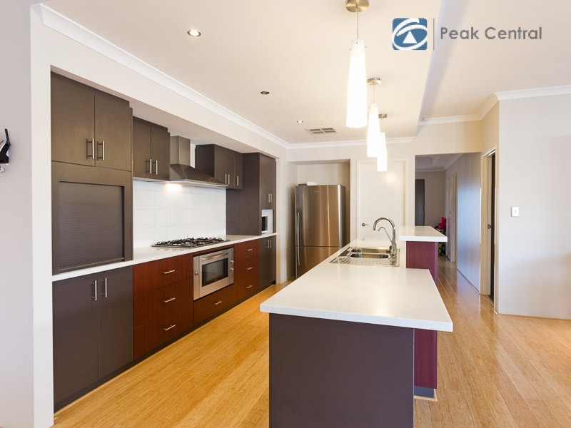 35 Frankenia Turn, Success WA 6164