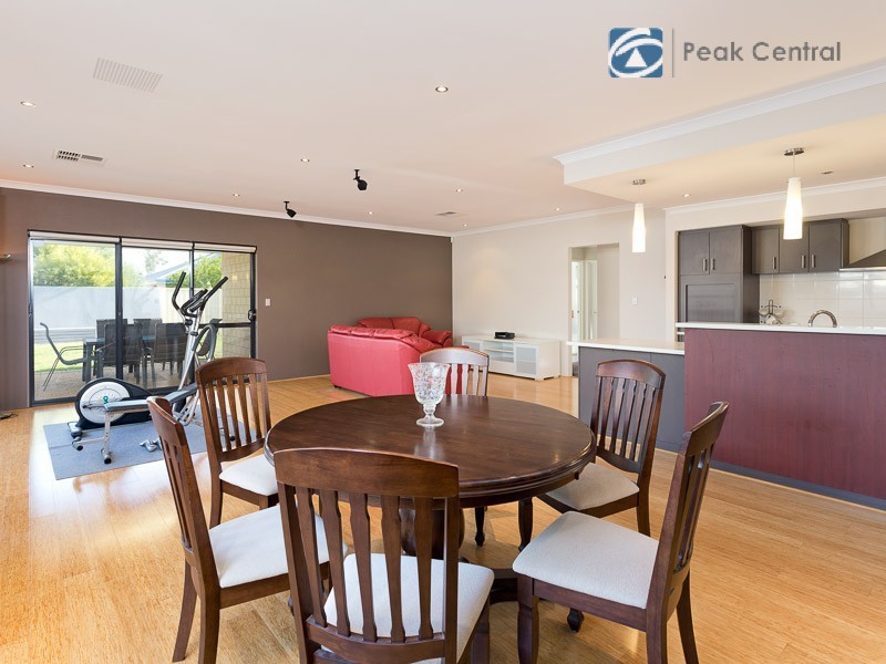 35 Frankenia Turn, Success WA 6164