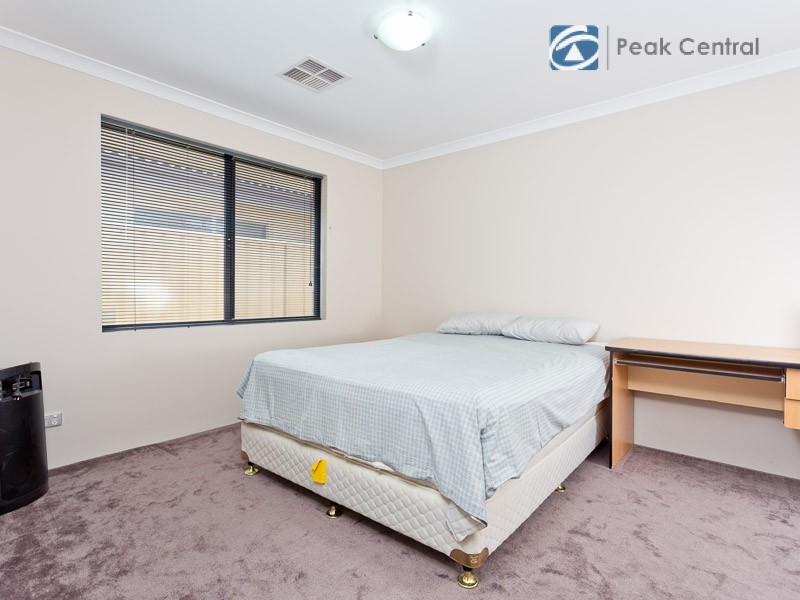 35 Frankenia Turn, Success WA 6164