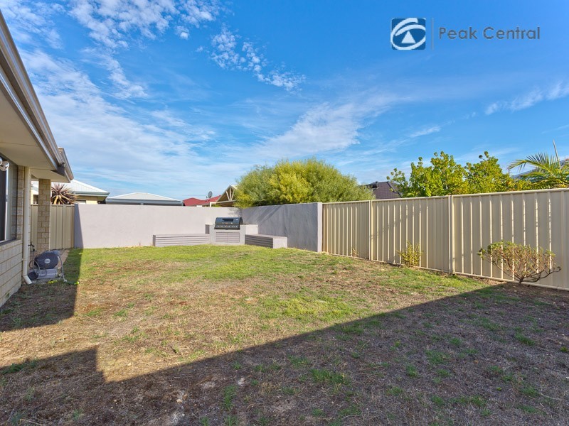 35 Frankenia Turn, Success WA 6164