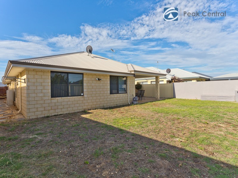 35 Frankenia Turn, Success WA 6164