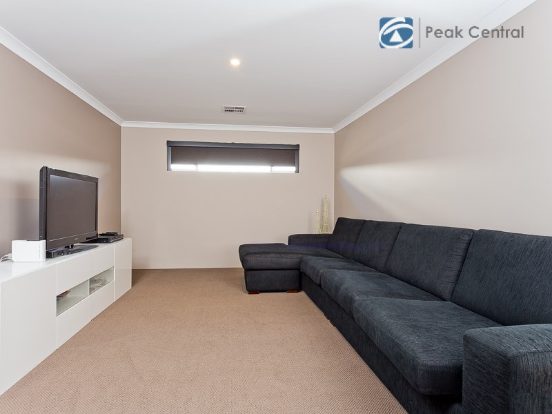 21 Pinelle Pwy, Aubin Grove WA 6164