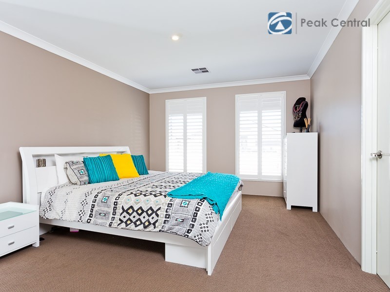 21 Pinelle Pwy, Aubin Grove WA 6164