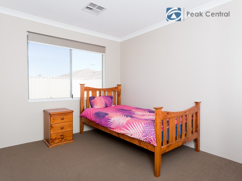 21 Pinelle Pwy, Aubin Grove WA 6164