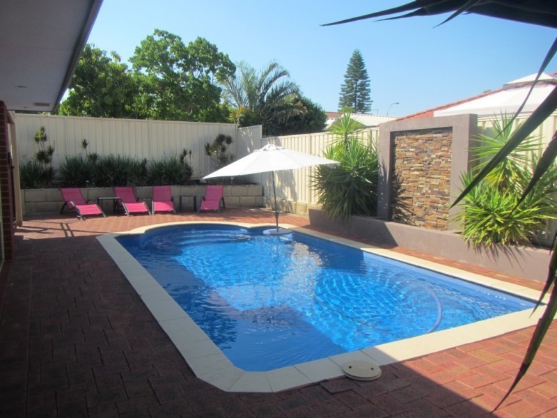 4 Moroso Pass, Success WA 6164