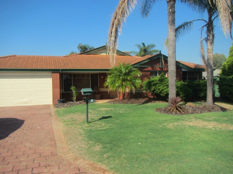 4 Moroso Pass, Success WA 6164