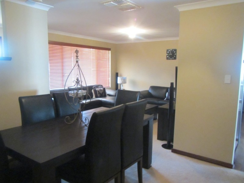 4 Moroso Pass, Success WA 6164