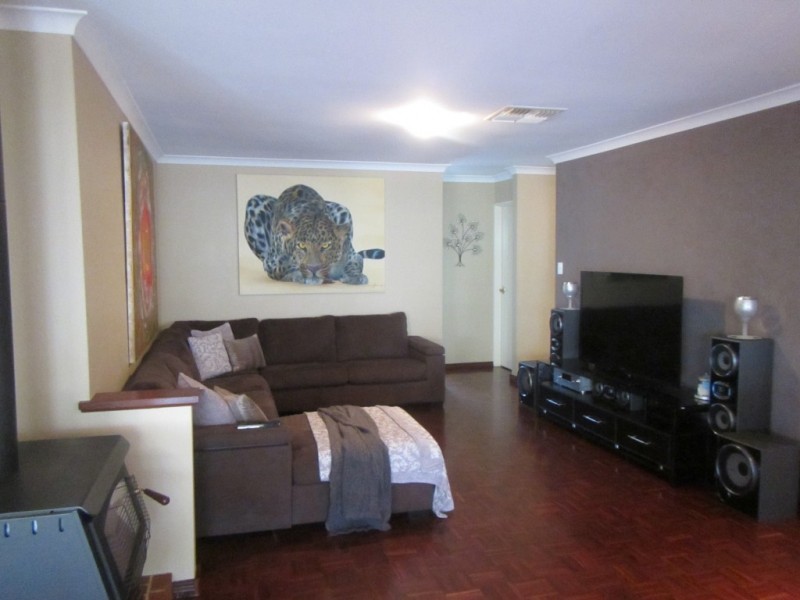 4 Moroso Pass, Success WA 6164