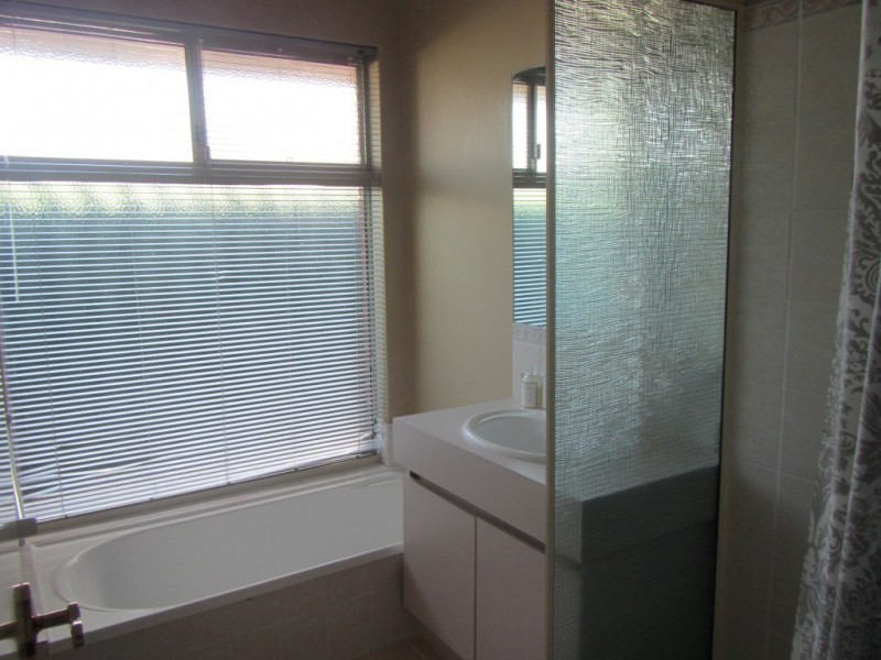 4 Moroso Pass, Success WA 6164