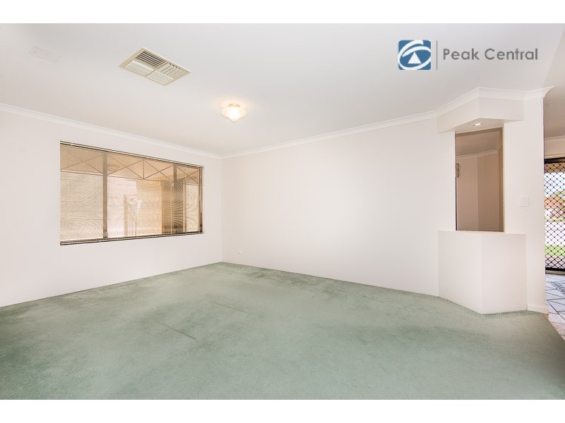 9 St Claire Gardens, Atwell WA 6164