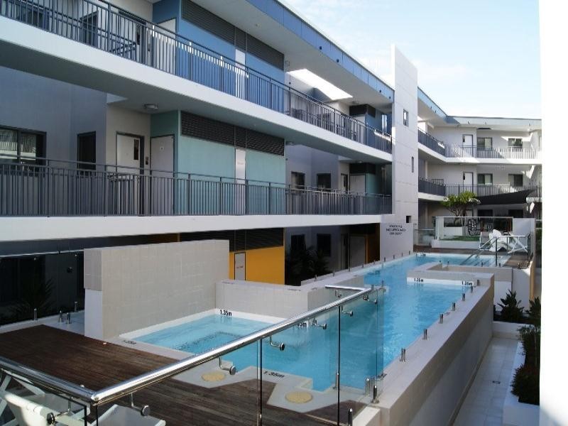 33 /23 Junction Blvd, Cockburn Central WA 6164