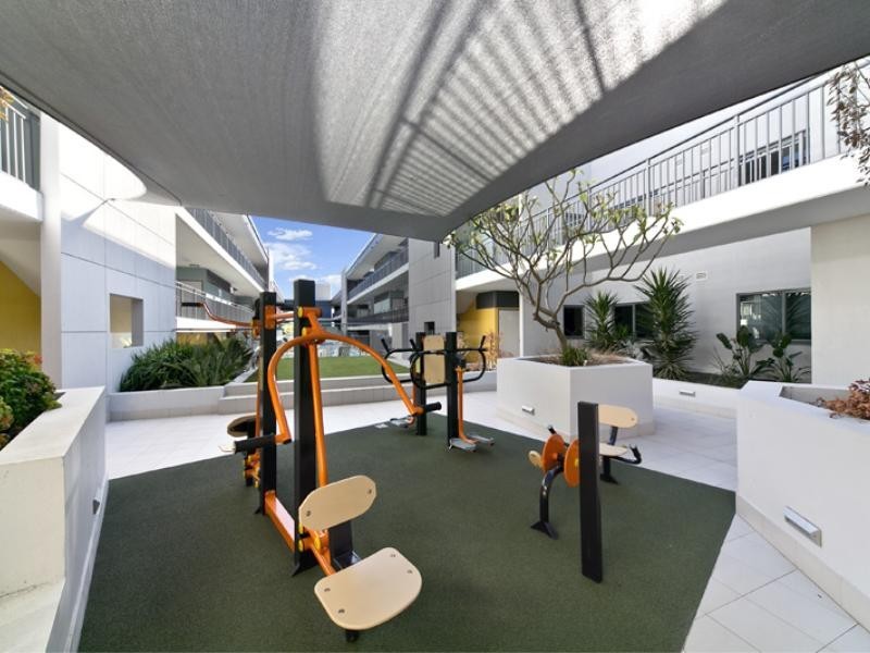 33 /23 Junction Blvd, Cockburn Central WA 6164