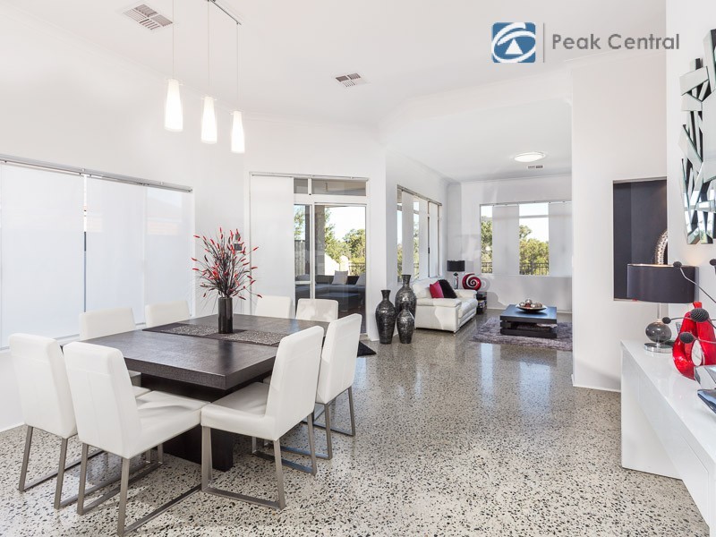 3 Sheffield Bend, Success WA 6164