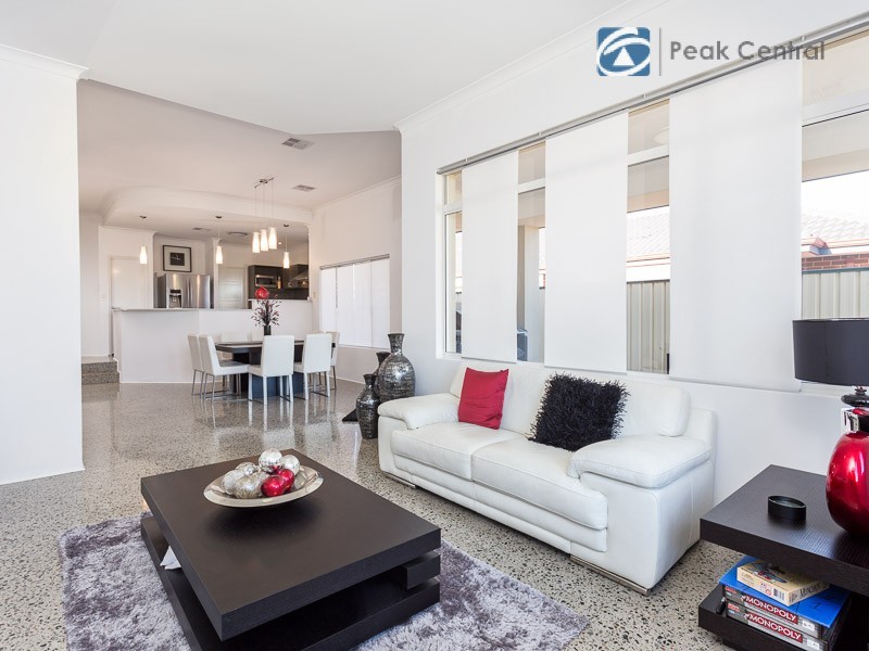 3 Sheffield Bend, Success WA 6164