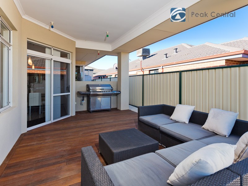 3 Sheffield Bend, Success WA 6164