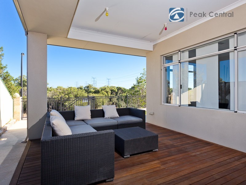 3 Sheffield Bend, Success WA 6164