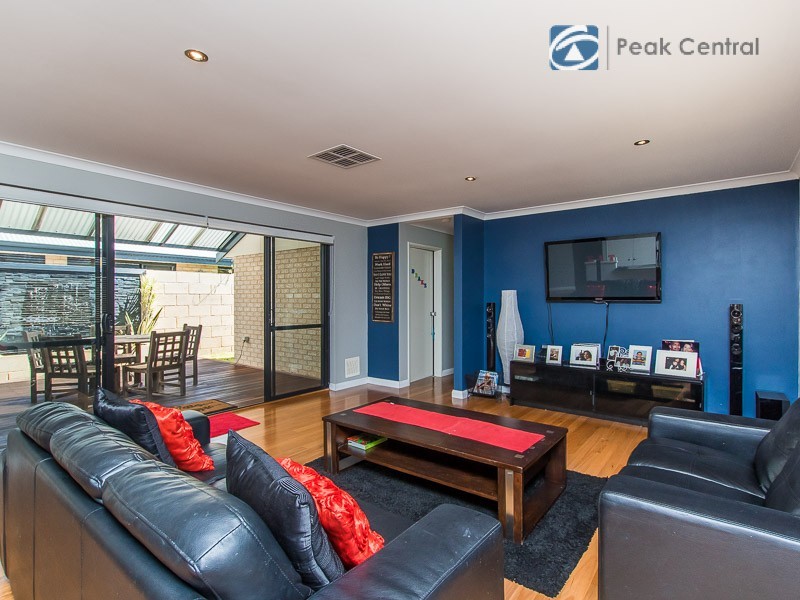 11 Monarch Gate, Success WA 6164