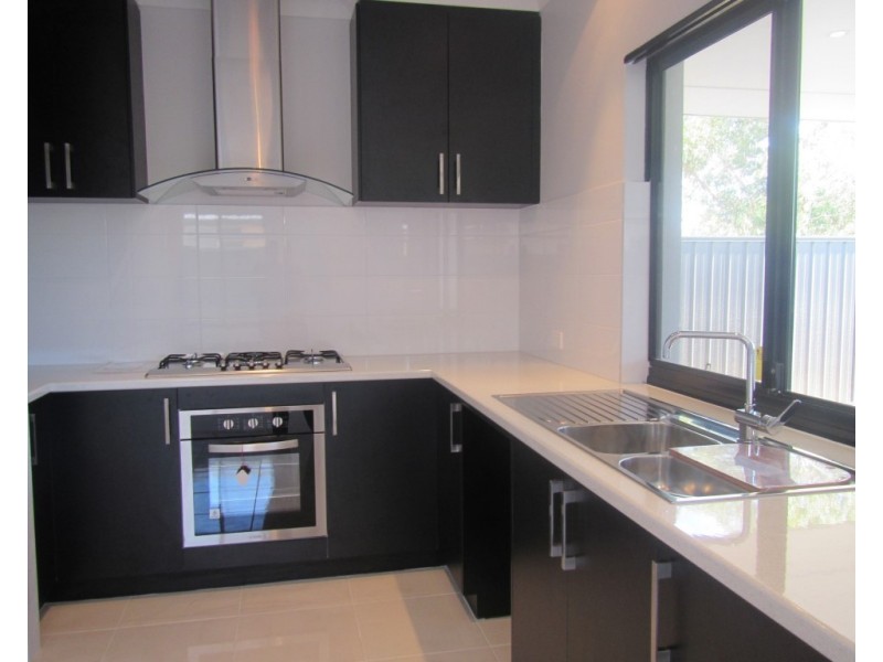 1/9 Poso Place, Atwell WA 6164