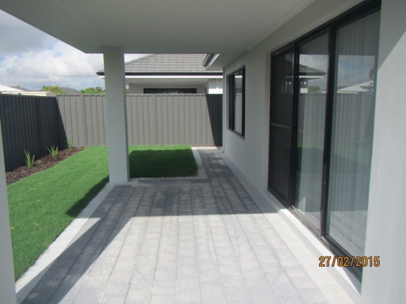 2/9 Poso Place, Atwell WA 6164