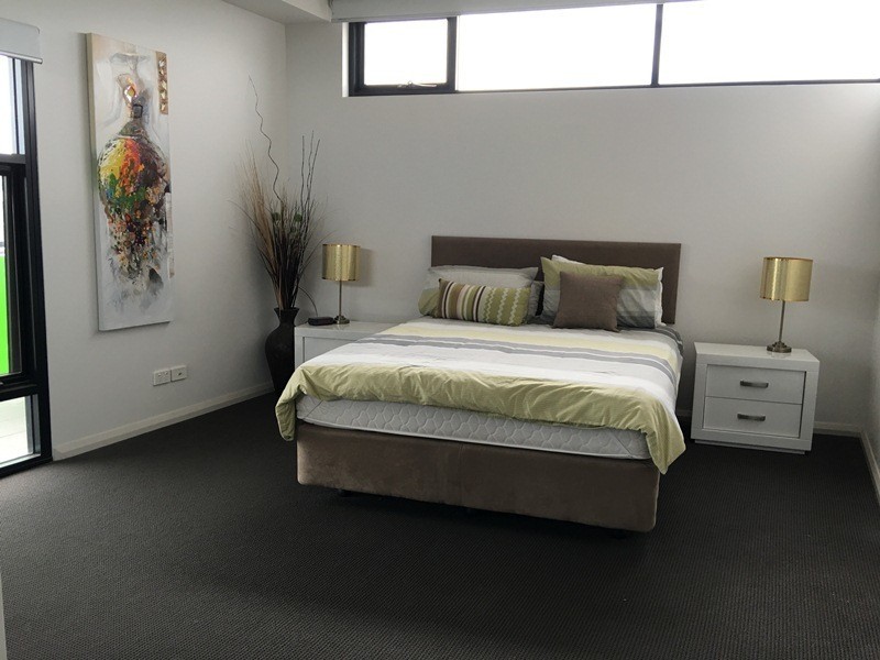 27/2 Points Way, Cockburn Central WA 6164