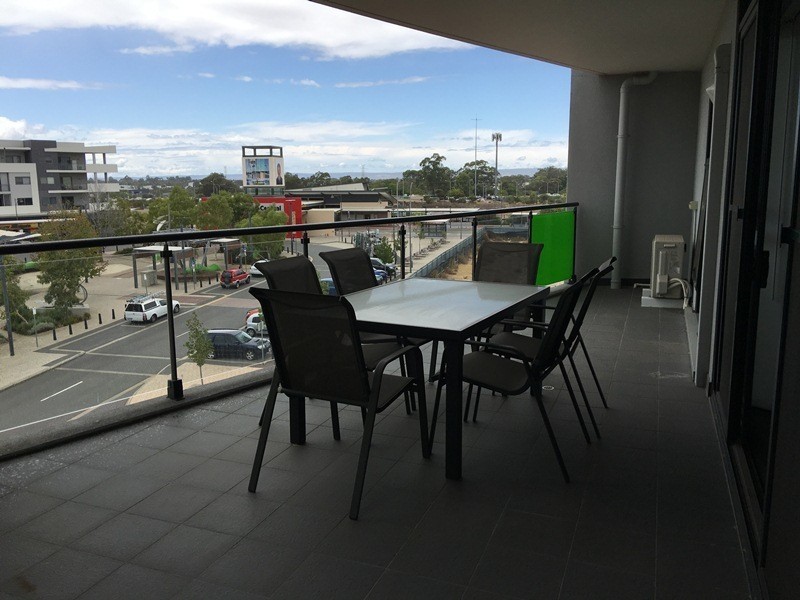 27/2 Points Way, Cockburn Central WA 6164