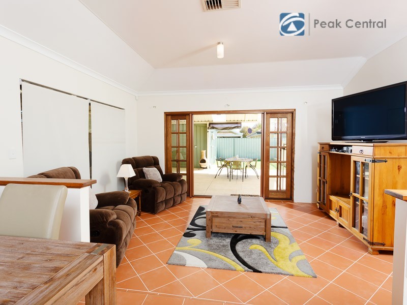6 Quong Place, Atwell WA 6164