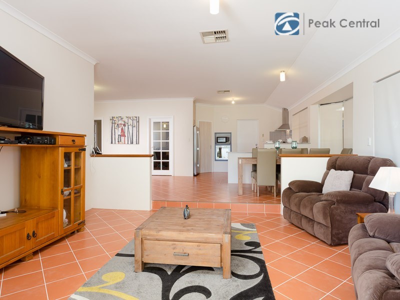 6 Quong Place, Atwell WA 6164