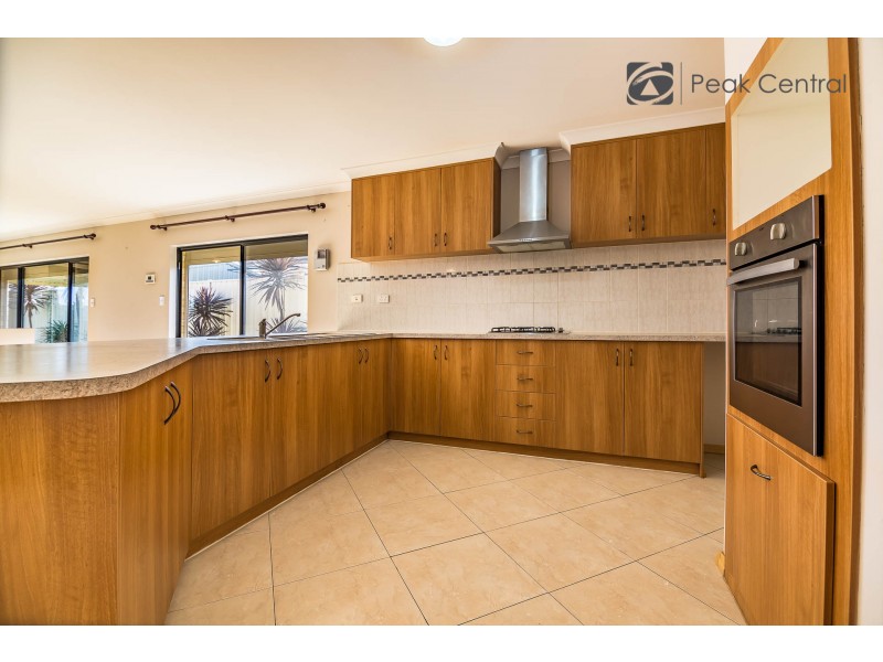 7 Storey Place, Yangebup WA 6164