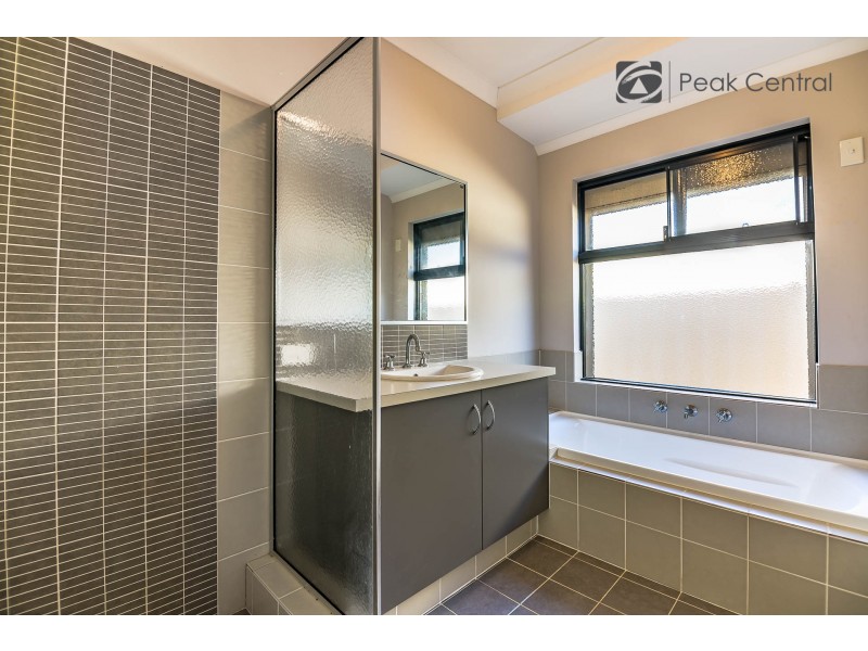 7 Storey Place, Yangebup WA 6164