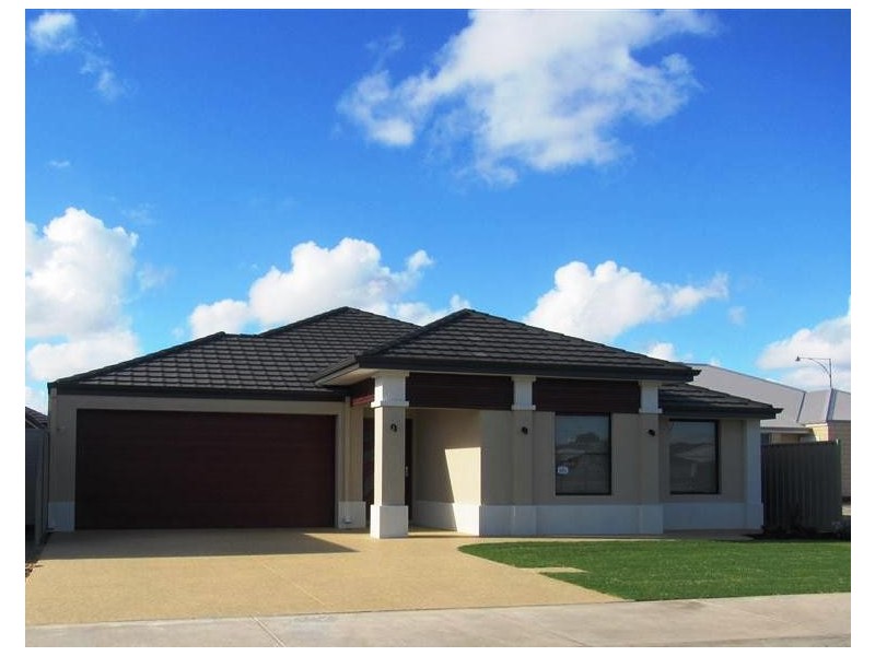 4 Bindarri Grove, Wandi WA 6167