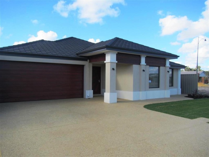 4 Bindarri Grove, Wandi WA 6167