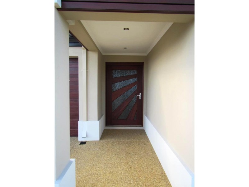 4 Bindarri Grove, Wandi WA 6167