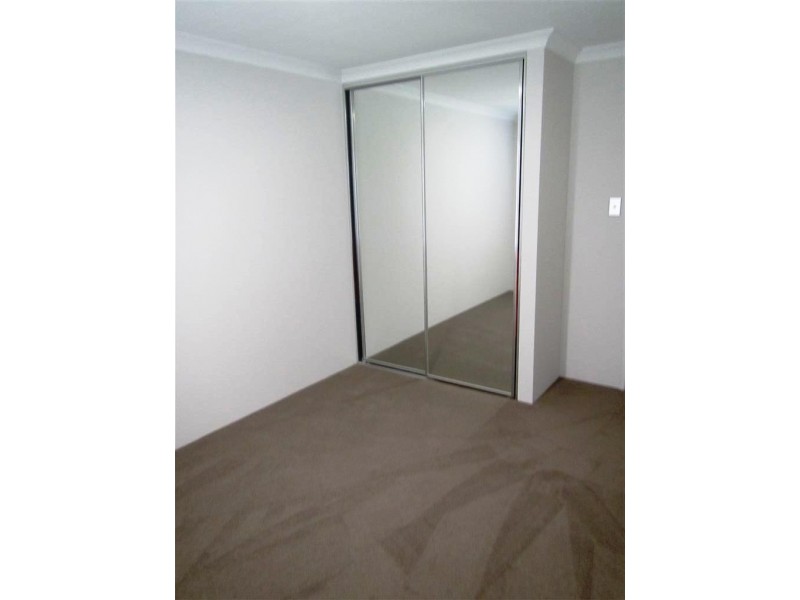 4 Bindarri Grove, Wandi WA 6167