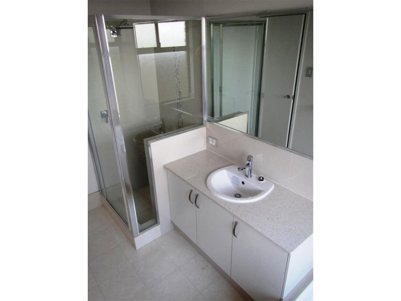 4 Bindarri Grove, Wandi WA 6167