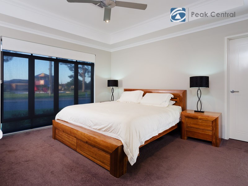 11 Euphony Way, Atwell WA 6164