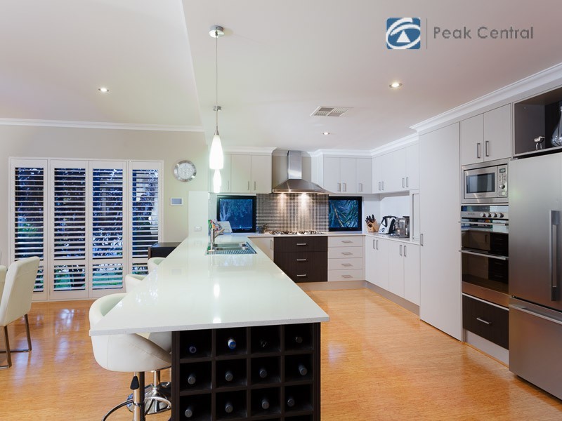 11 Euphony Way, Atwell WA 6164