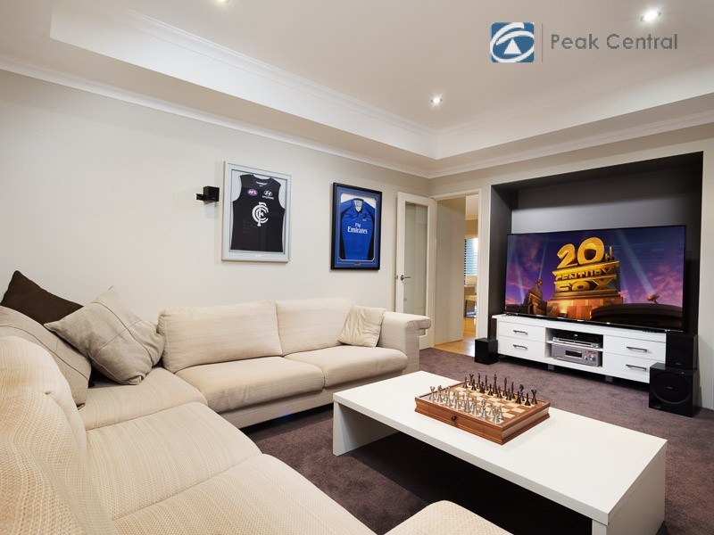 11 Euphony Way, Atwell WA 6164