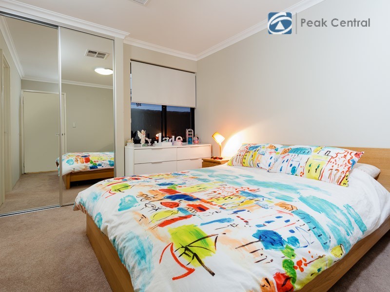 11 Euphony Way, Atwell WA 6164