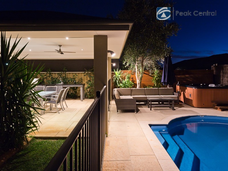 11 Euphony Way, Atwell WA 6164