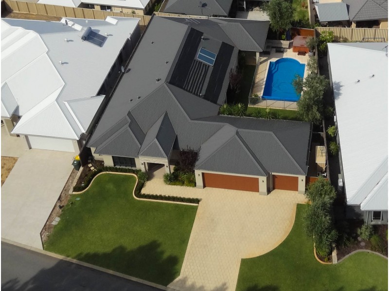 11 Euphony Way, Atwell WA 6164