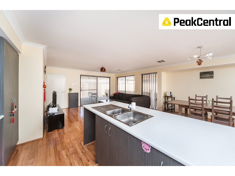 50 Gaebler Road, Hammond Park WA 6164